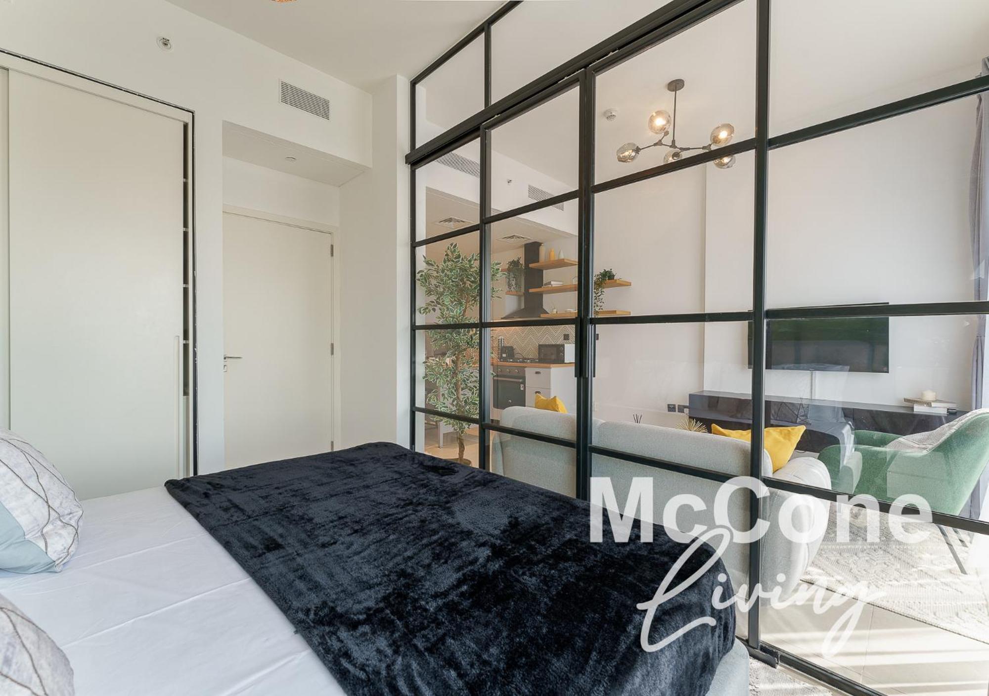 Cozy One Bedroom Near Hills Mall Apartment